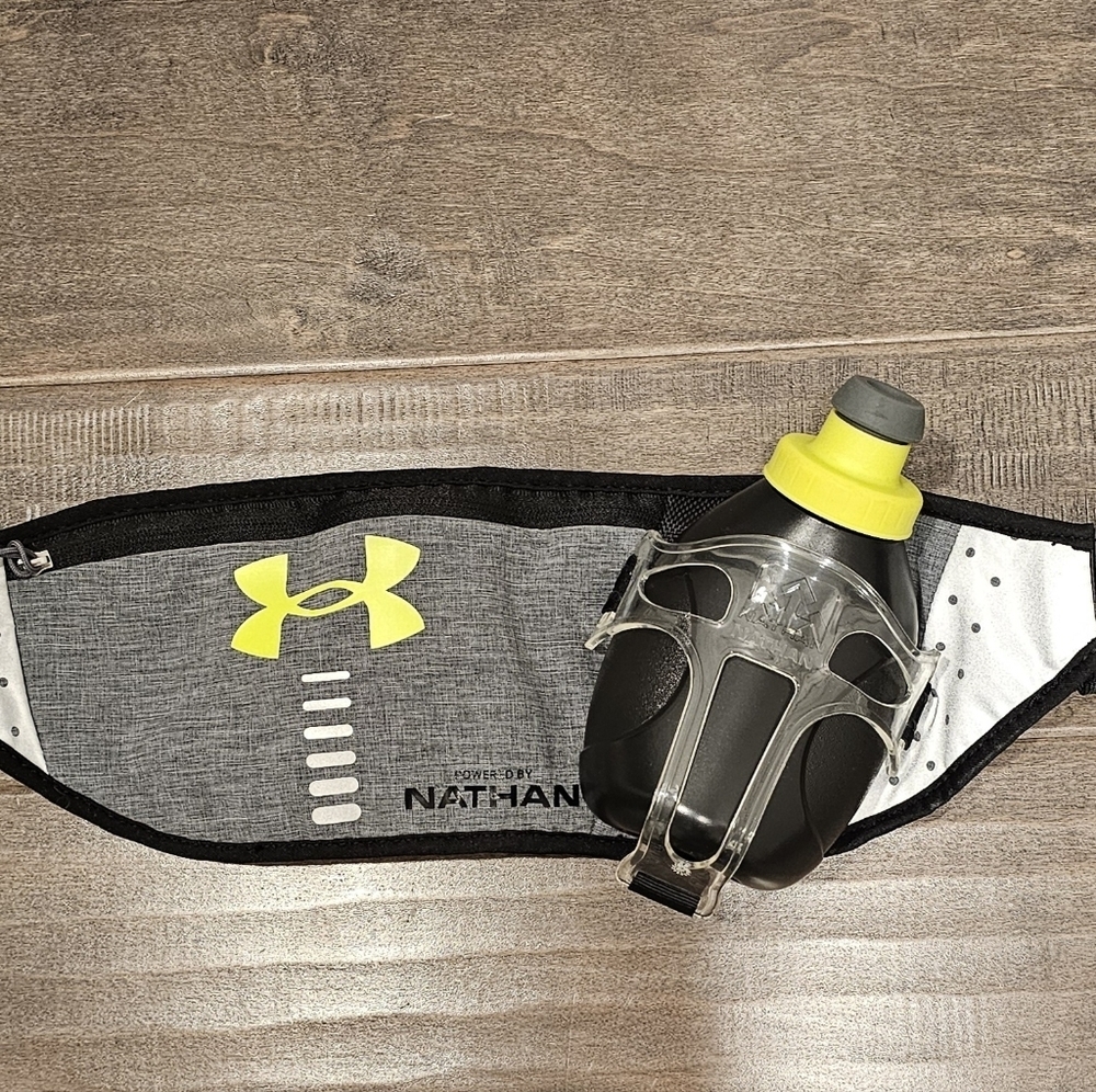 New Under Armour Nathan UA Sonic Solo Flask Belt
